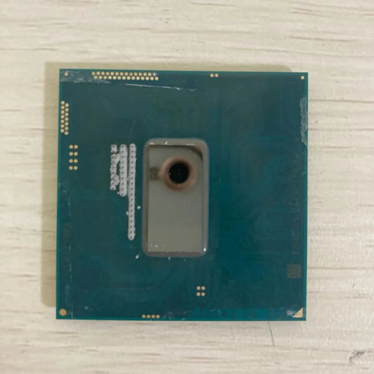 インテル® Core™ i5-4200M プロセッサー 3M キャッシュ、最大 3.10 GHz